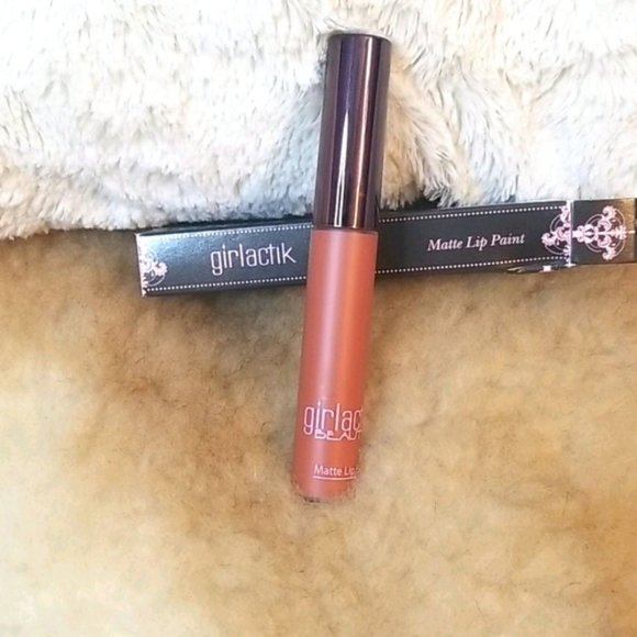Girlactik Matte Lip Paint - Picture 1 of 3
